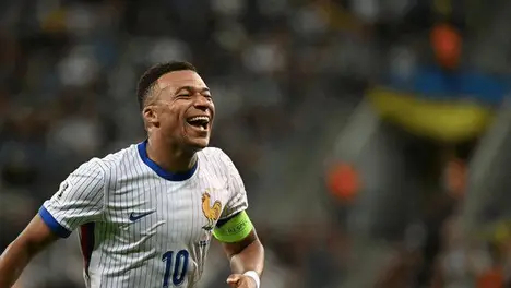 法甲巅峰对决！马赛主场迎战巴黎圣曼，中游劲旅能否阻击卫冕冠军？